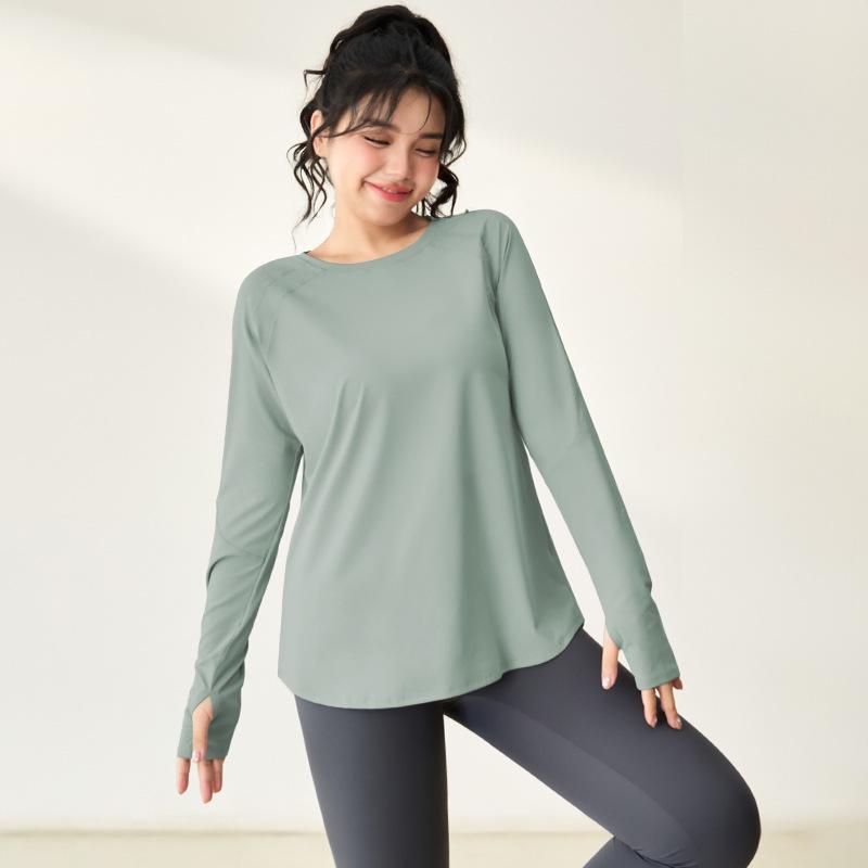 Plus Size Women's Quick-Dry Long-Sleeve Yoga Top for Running and Training