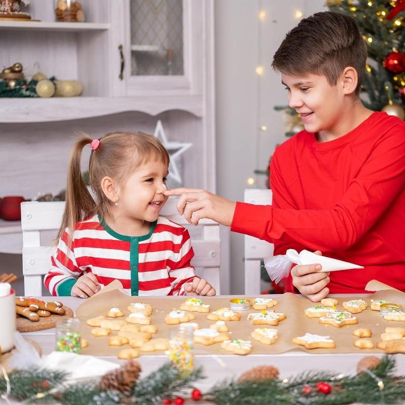 Christmas Cookie Cutters Set, 18 Piece Stainless Steel Holiday Cookie Baking Tools Gingerbread Man Snowflake Christmas Tree Hear Star Angel Shapes