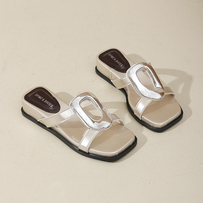 

Fashion 2025 New Wedges Heel Women Slippers Concise Metal Decoration Women Slides Elegant Dress Sandal Female Beach Summers Shoes 35 шампанского