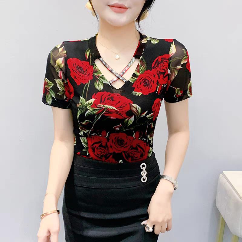 Summer New Fashion Rose Print T-shirt Chic Cross Hollow Out Hot Diamonds Tees Sexy V-neck Short Sleeve Women's Tops Blouse