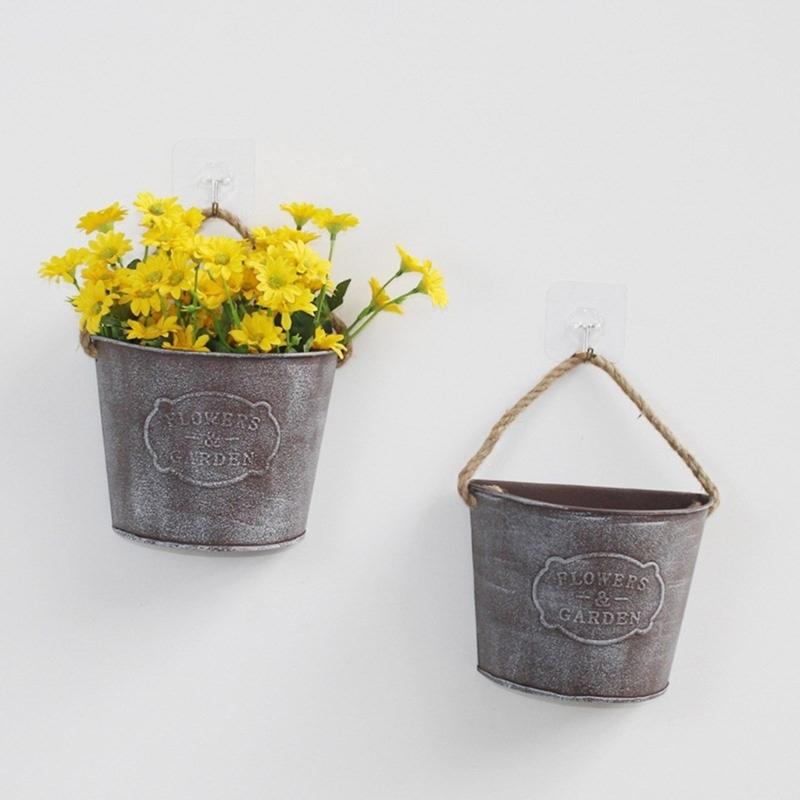 Retro Tin Wall Mounted Flower Pot Container For Indoor Outdoor Decoration With Rust Resistant Coating And Sturdy Hook