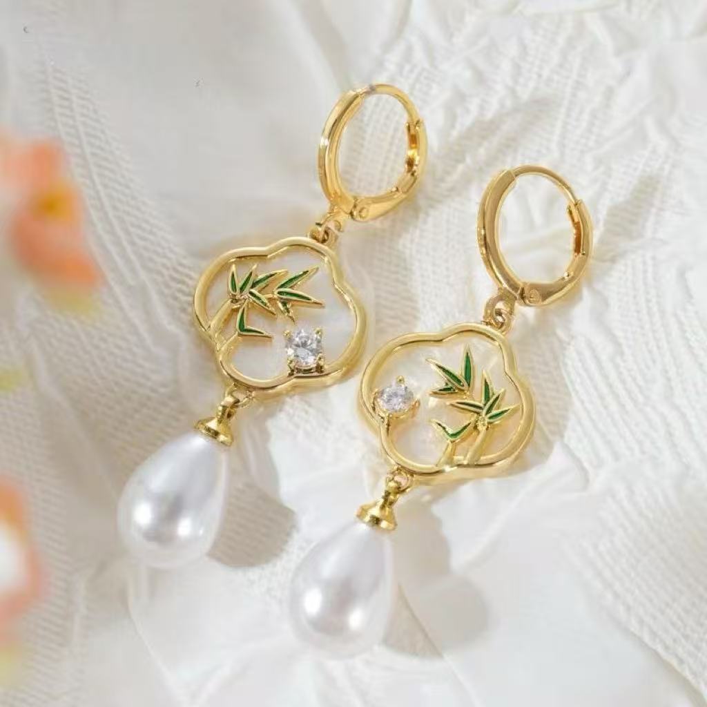 New Retro New Chinese Style Bamboo Leaf Pearl Earrings with Elegant Temperament and Cheongsam Earrings, National Fashion