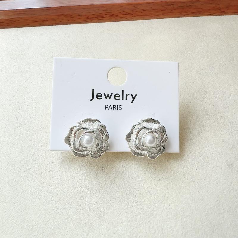 Geometric Stainless Steel Chunky Twist Metal Earrings Trendy Pearl Flower Stud Earring Everyday Statement Jewelry for Her