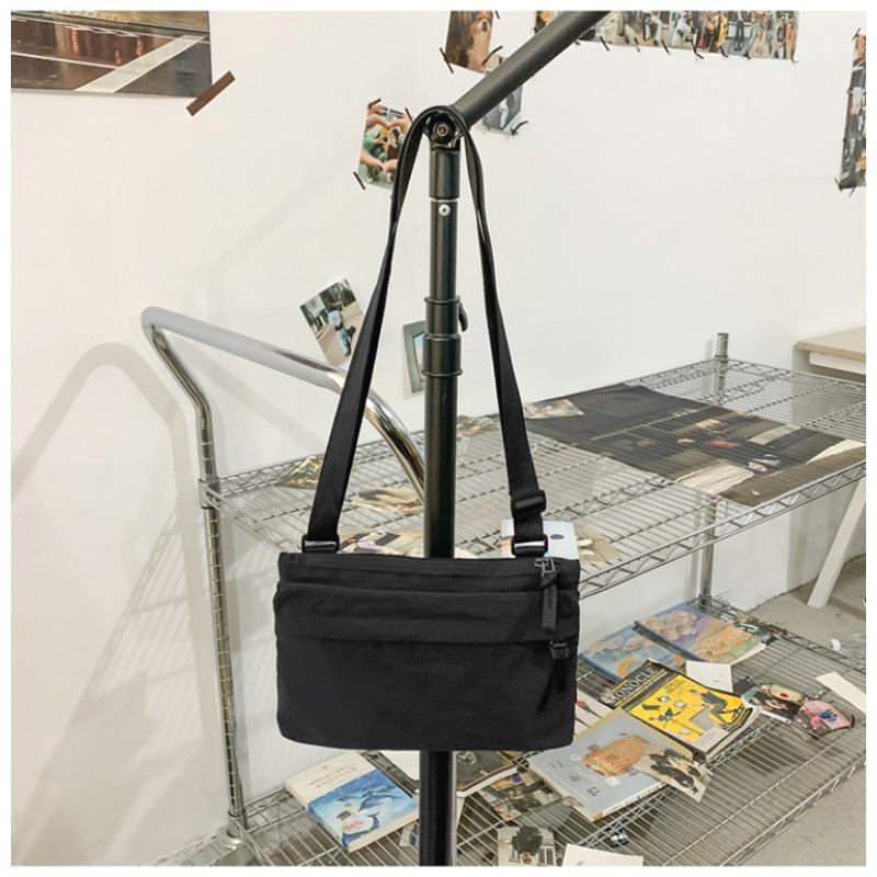 Niche Design Lightweight Shoulder Small Bag Women's Spring New Large-capacity Nylon Casual Cross Bag