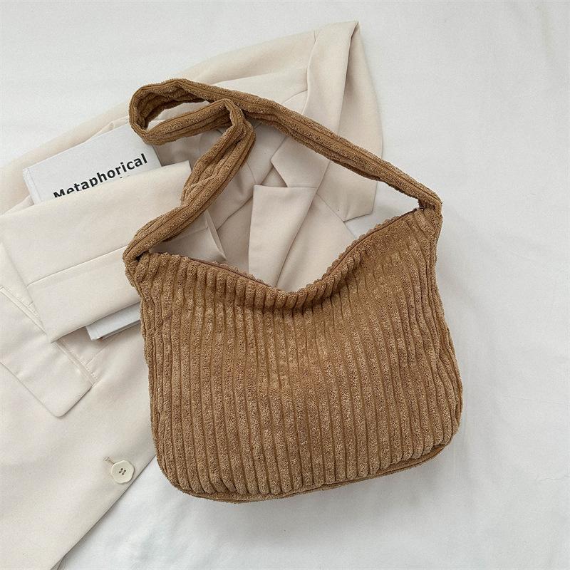 Large-capacity bag women's 2025 autumn and winter new corduroy commuter shoulder bag literary college student class crossbody bag