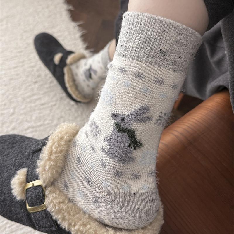 

Christmas Snowflake Cartoon Wool Socks Vintage Mid-Leg Socks Thickened And Warm One size