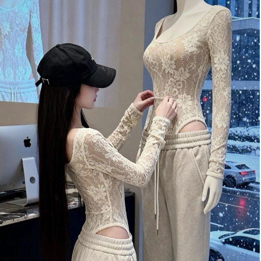 

Боди с кружевом, связанным крючком, с U-образным вырезом «Чистое желание»: Женская облегающая базовая термофутболка, Коллекция Весна 2026 Large белый