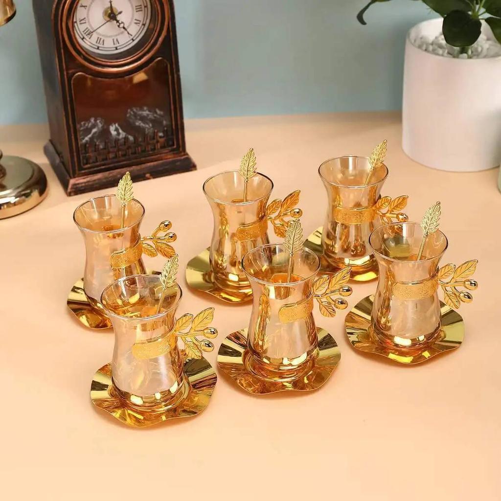 Türkische Kaffeeglas-Sets Luxuriöser Stil Goldene Kaffeetassen- und Tellerset Schwarze Teetasse Untertasse Teelöffel-Set Espressotasse Haushalts-Teetasse