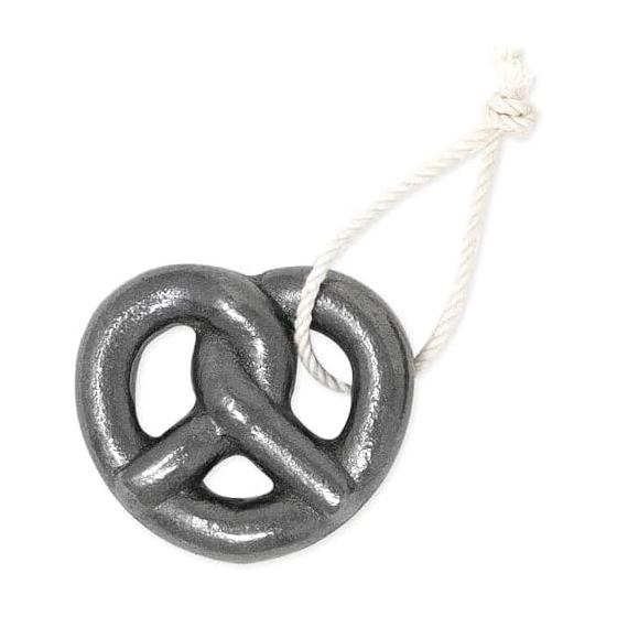 Made in Japan, Made in Iwate Prefecture [Press Iron] Iron Egg, Nanbu Ironware, Iron Replenishment, Comes with String, Sweets Mold, Health Goods,