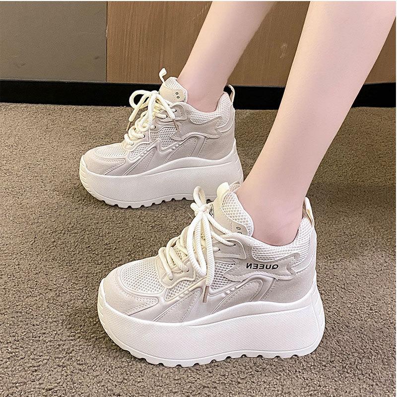 Thick-soled heightened lightweight sports small casual dad shoes women's 2025 autumn new popular thick-soled high-top shoes