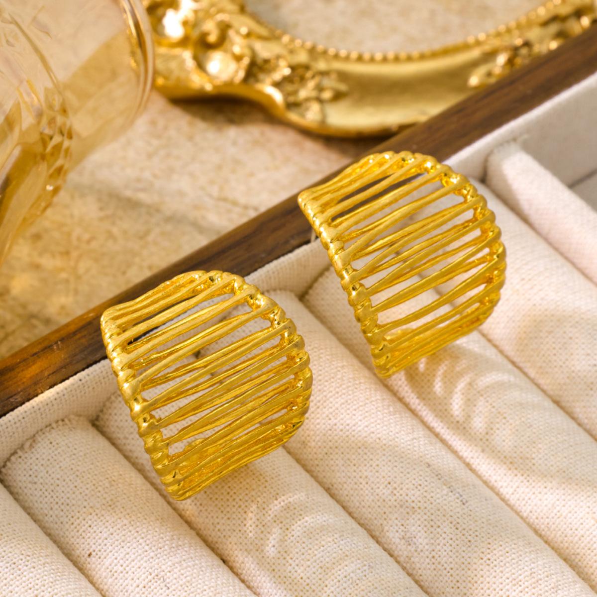 Модные Серьги-Кольца из Полого Металла для Женщин, Дизайн в Стиле Нишевой Моды, Широкие плетеные золотой