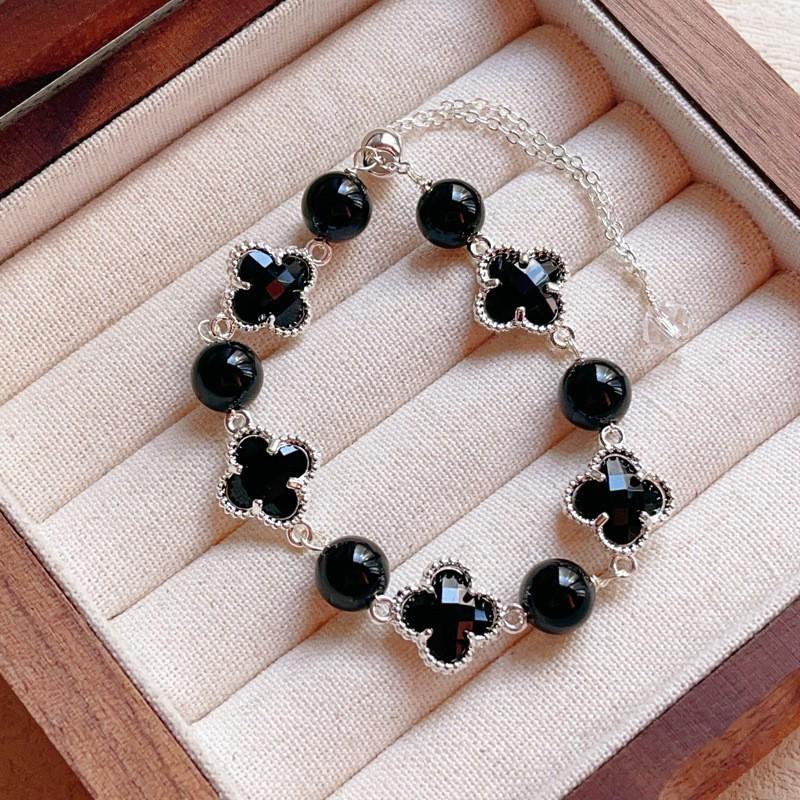 Green Rutilated Quartz & Obsidian Four-Leaf Clover Bracelet - Dreamy Wonderland Design for Women, Unique Gift.