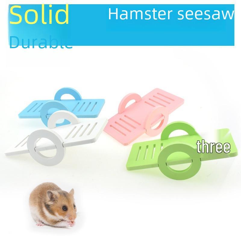 Portable Breathable Cage for Hamsters, Fancy Rats, & Chinchillas: Anti-Fall, Escape-Proof Transport Box
