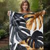 1 Stück Sdoo Flanelldecke - Retro Tropischer Monstera-Blätterdruck in Schwarz Weiß Goldgrau, Ultra-Weiche Ganzjahres-Kuscheldecke für das Sofa