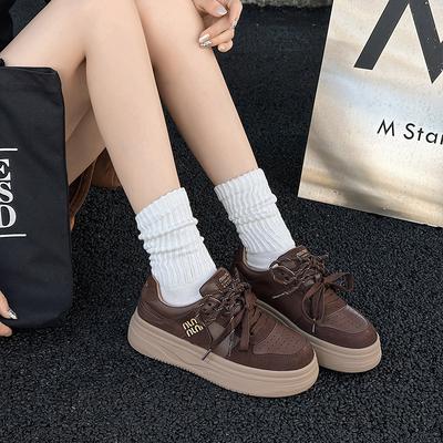 Leder-Plateau-Damen-Frühlings-Neue Retro-Schnür-Board-Schuhe erhöhen Höhe und Vielseitigkeit