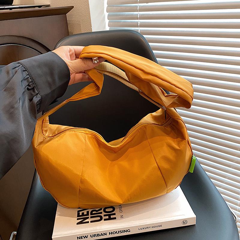 Casual niche design pillow bag new summer popular simple messenger bag fashion trend shoulder bag
