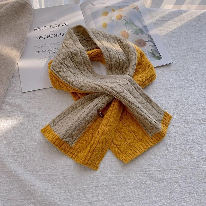 Interspersed Knitted Winter Two Color Small Scarf for Women with Lightweight Woolen Twist Scarf Short Cross Student Scarf