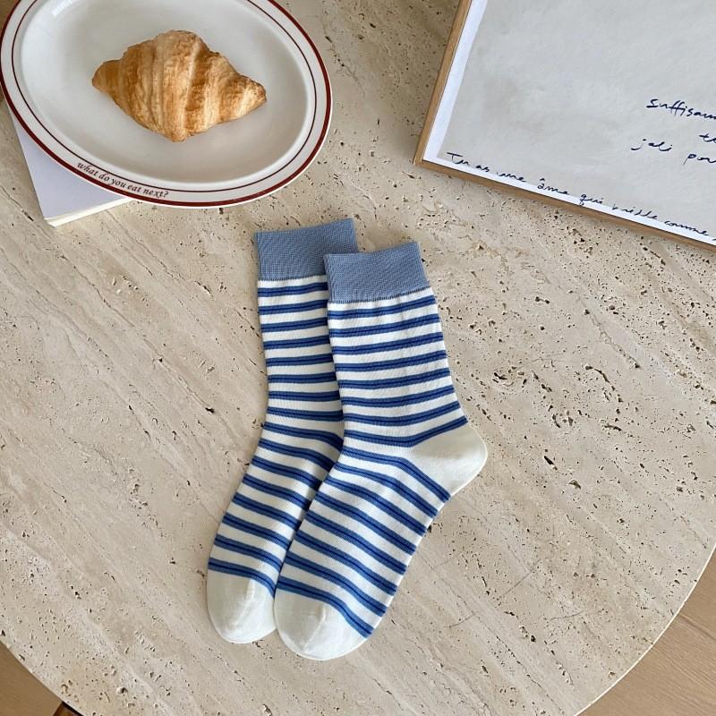 

Ретро-дизайн, модный студенческий стиль - весенние и летние полосатые носки из гребенного хлопка средней длины для женщин One Size