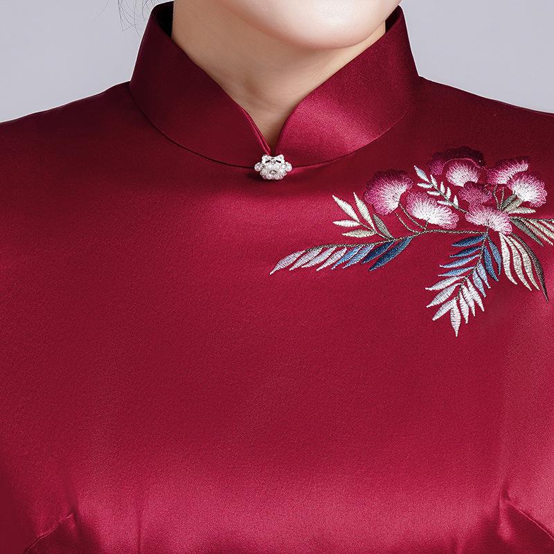 Spring Chinese Style Acetate Satin Embroidered Long Cheongsam for Mother of the Bride/Groom
