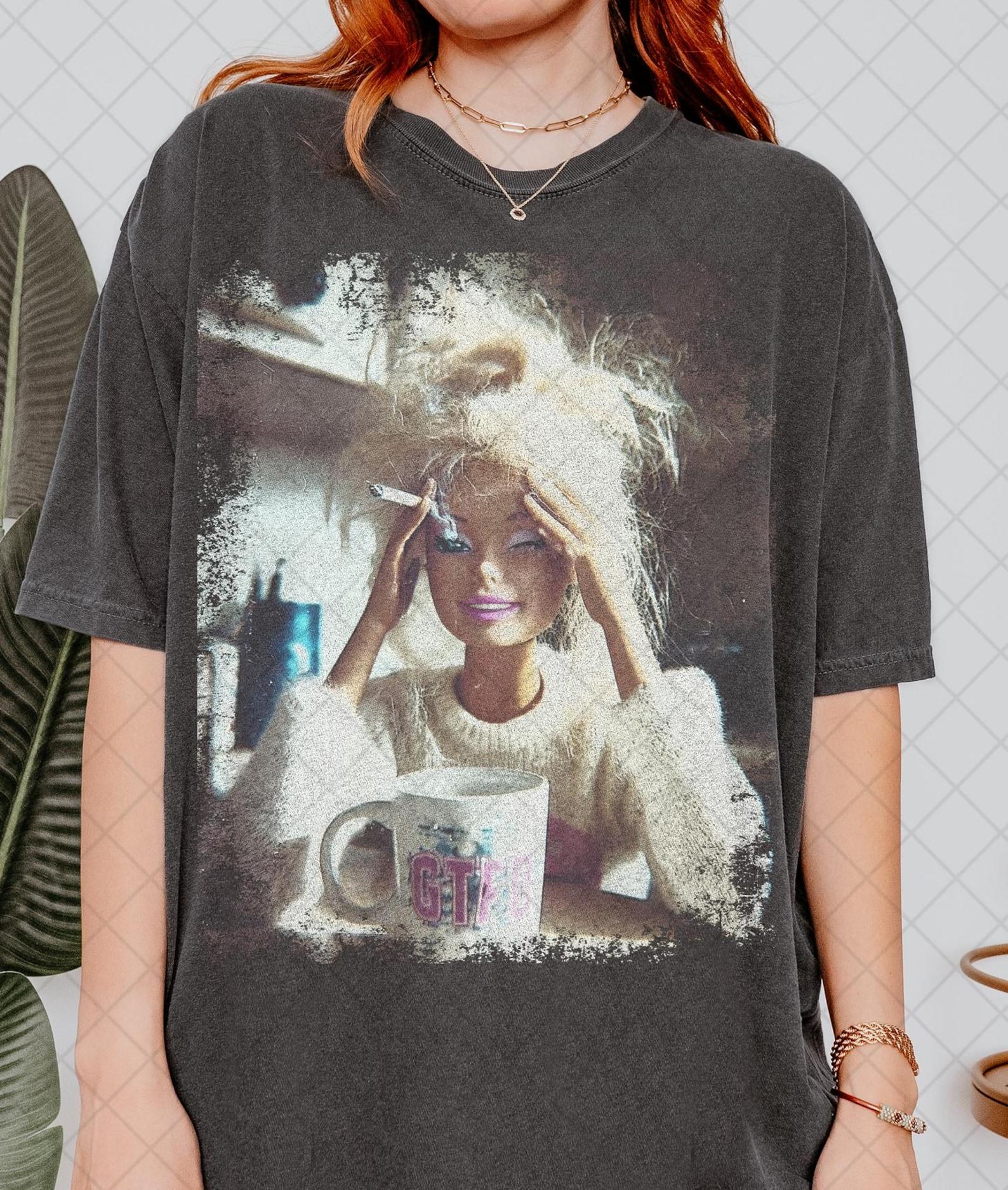 Comfort Colors Funny Distressed Doll Face Meme Shirt, Sarcastic Doll Face Shirt,Viral InterneT shirt,Cringy Shirt,Unhinged Innapropriate Tee S
