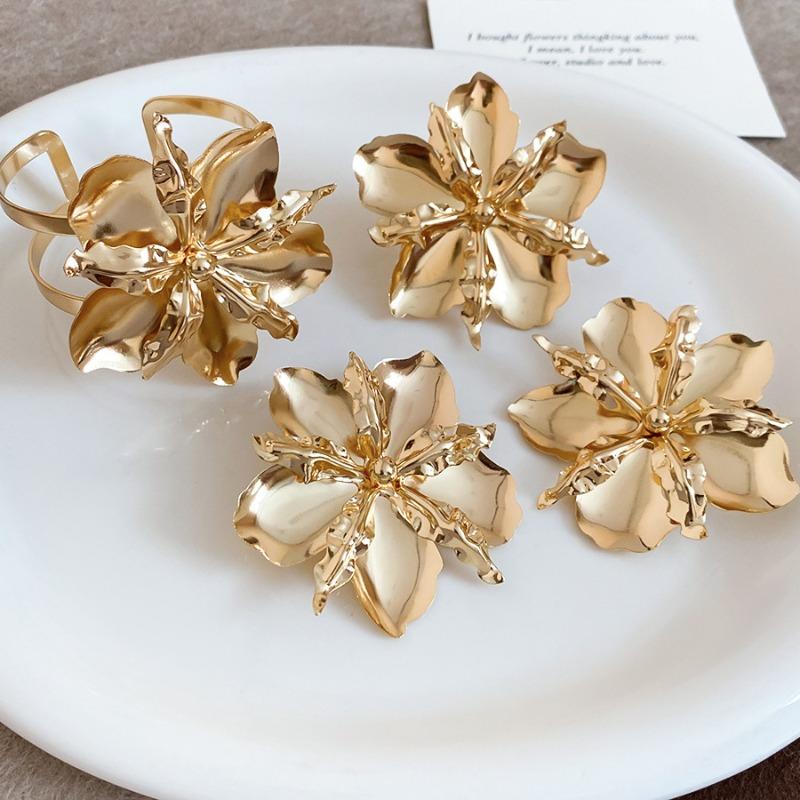 Metal smooth flower opening ring stud earrings bracelet set temperament light luxury high sense exaggerated jewelry women