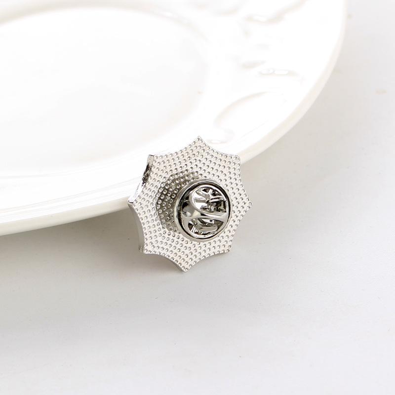 Protective Umbrella Brooch Badge, Small Red Umbrella Shaped Brooch, Exquisite And Versatile Clothing Pin Accessories