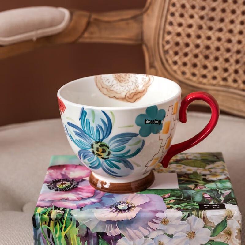 JOYYE Flower Jade Hand-Painted Ceramic Mug with Spoon