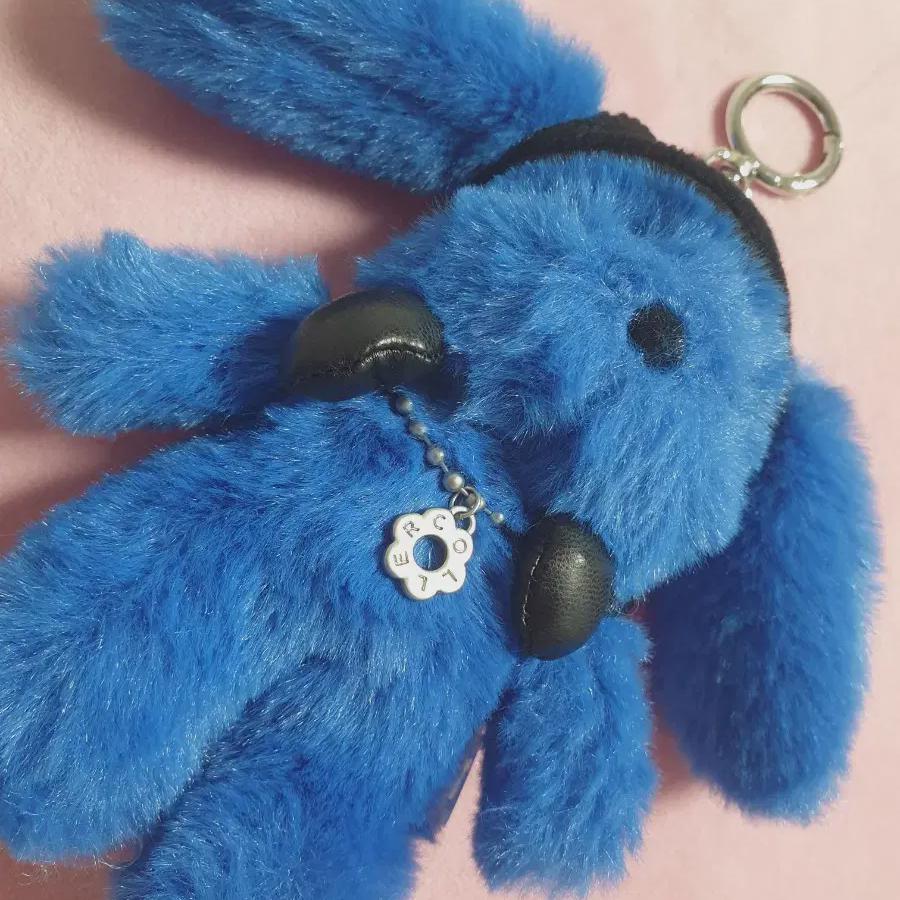 

Newjeans Colle Perry Bunny Plush Keyring Blue Rabbit