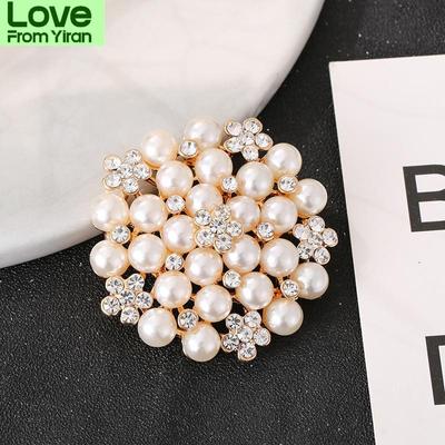 Spille a Fiore Rotonde con Strass Placcate Argento e Imitazione Perle di Alta Qualità per Donne Gioielli con Spille di Perle di Lusso Matrimonio