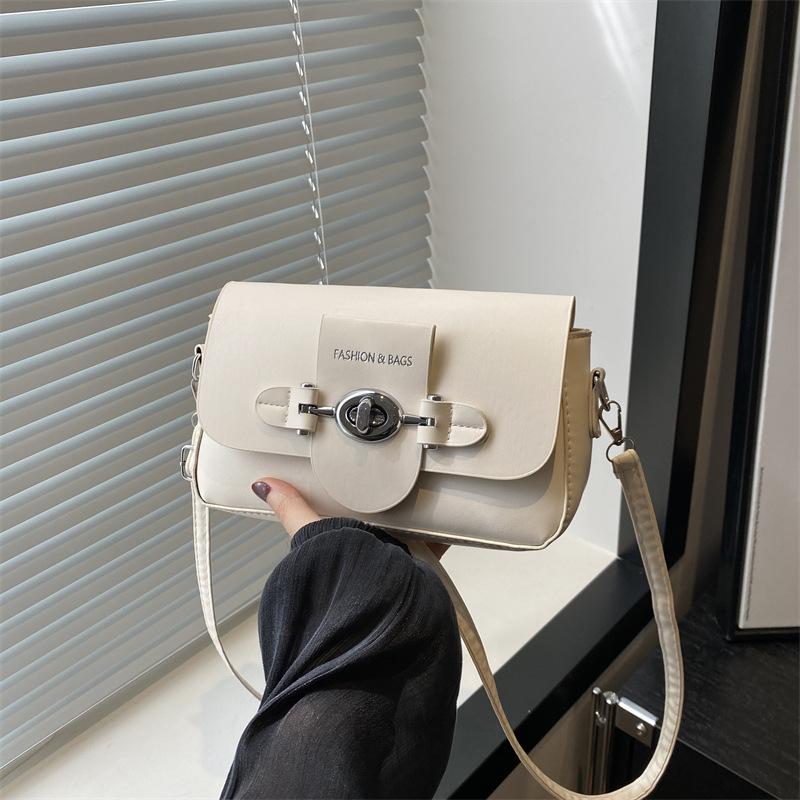 

Сумка женская 2024 новая летняя повседневная сумка через плечо с косым ремешком персонализированная трендовая нишевая ретро модная женская маленькая квадратная сумка белый