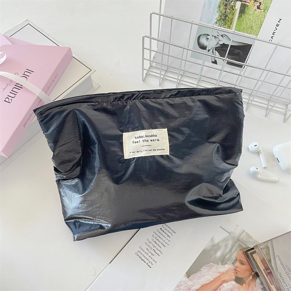 

Niche silver glossy cosmetic bag storage bag large capacity portable wash liner bag finishing bag чёрный