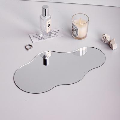 Schmuckherstellung – Verpackung & Präsentation von Schmuck