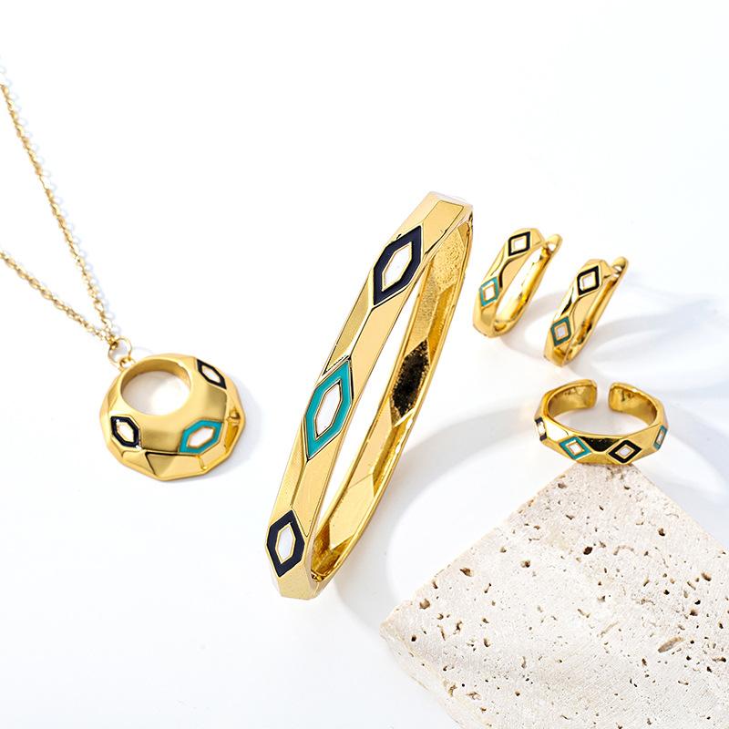 

2026 Rhombus Oil Drip Earrings, Necklace, Bracelet, Ring Set, Small Fragrance Light Luxury Women s Accessories, Jewelry Set. 45CM
