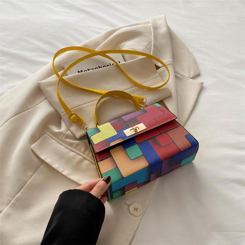 Trendy Color-block Fashion Chain Crossbody Purse For Women In Stylish Black Green Yellow And Rose Pink