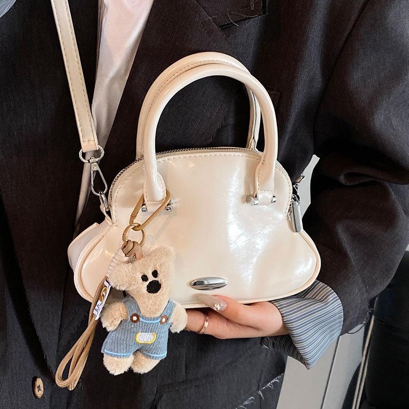 2025 Korean Trend Sweet Toast Shell Bag Temperament Simple Commuter Oil Wax Leather Texture Messenger Bag Women