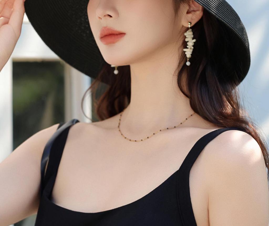 High-End Hepburn Style Raffia Sun Hat for Women - Elegant Summer Travel Accessory