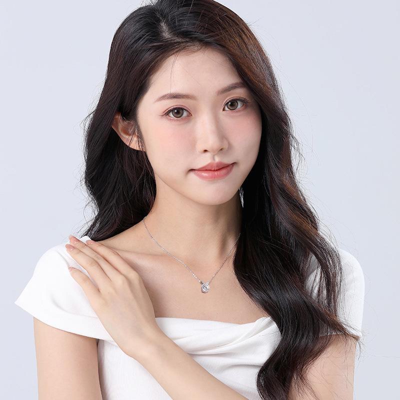 S925 Silver Moissanite One Carat Pendant Necklace for Women