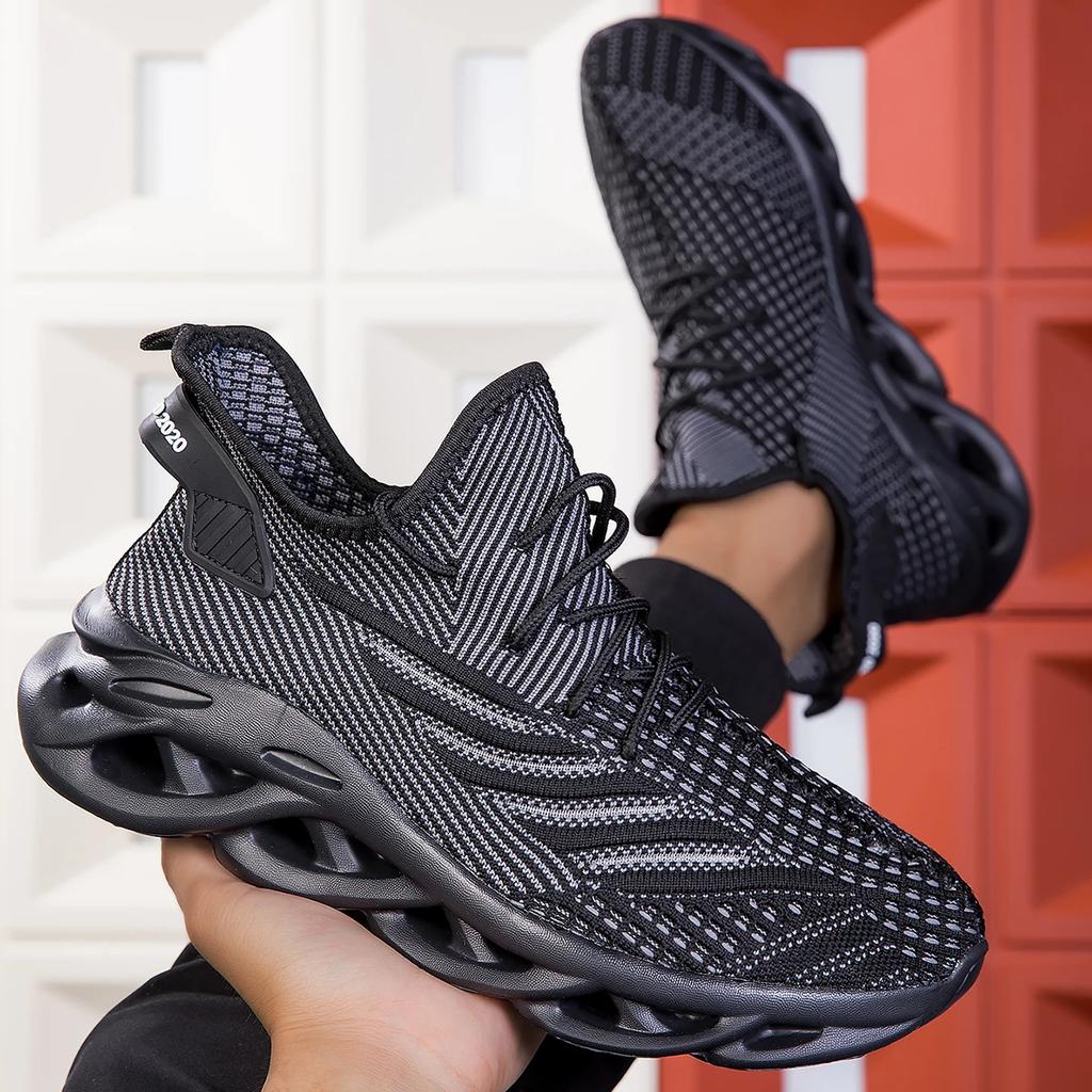Mens Sneakers Black Running Shoes Man Mesh Breathable Outdoor Sport Comfortable Wear Resistant Sneakers for Men Sneakers