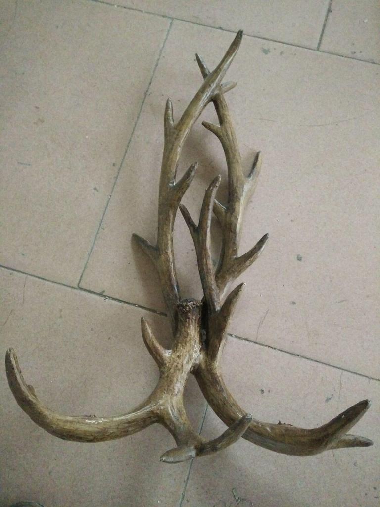 Amerikanische Retro Hirschgeweih Wandleuchte: Kreatives Harzdesign für Restaurant-, Bar- oder Gangdekoration.