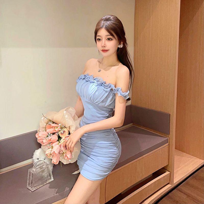 

Sweet temperament warped fungus slim suspender skirt one-word shoulder halter waist thin temperament short dress women S синий