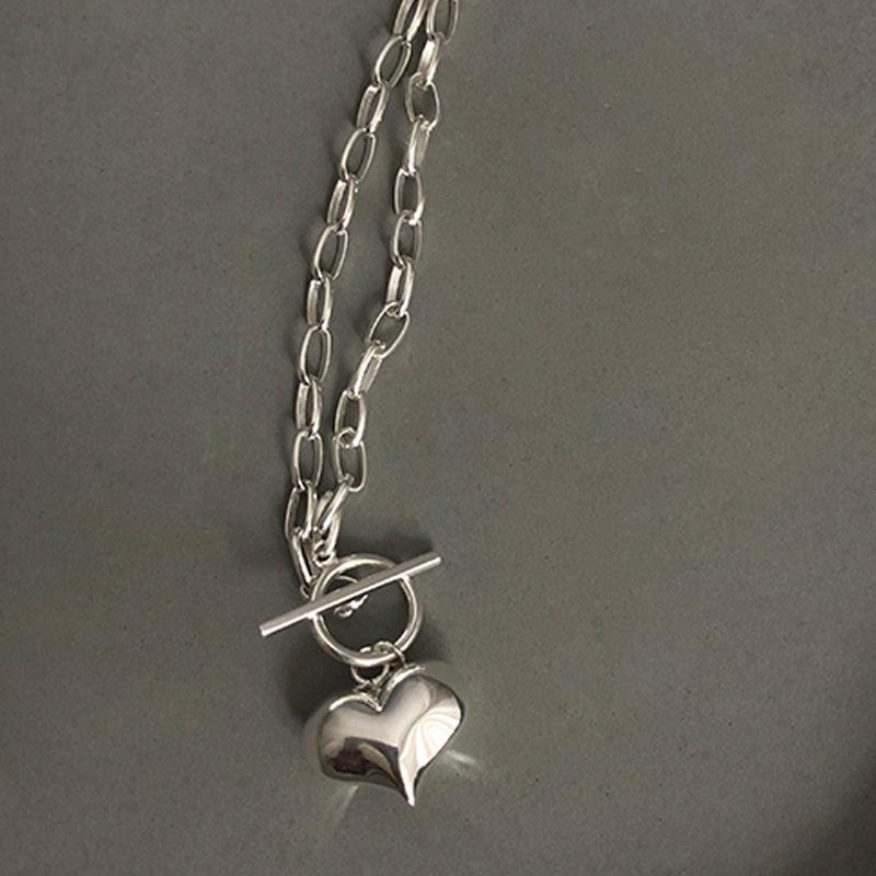 Couple Retro Cold Wind Peach Heart Sweater Chain Long Personalized Student Hip Hop Wind Ot Buckle Love Necklace