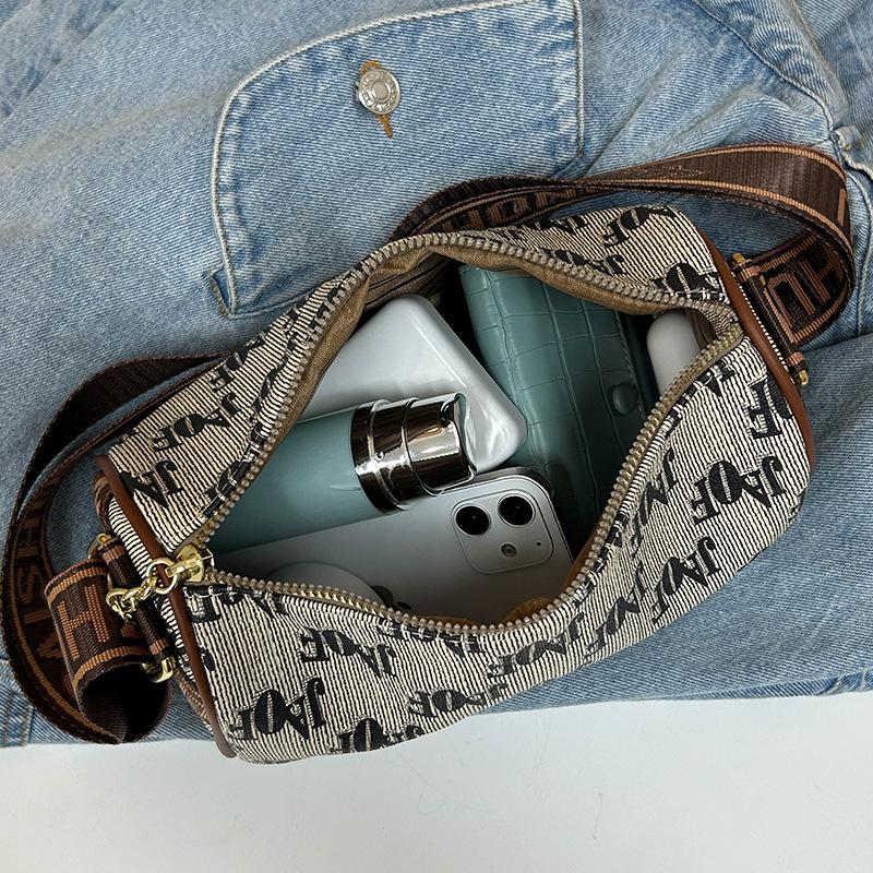 2024 Textured Retro Plaid Women's Bag with Wide Shoulder Strap