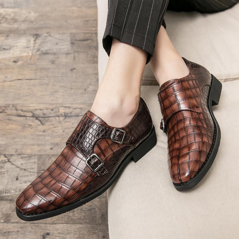 Foreign trade large size lazy one pedal pointed casual leather shoes low top buckle loafers fashion hairstylist trendy shoes