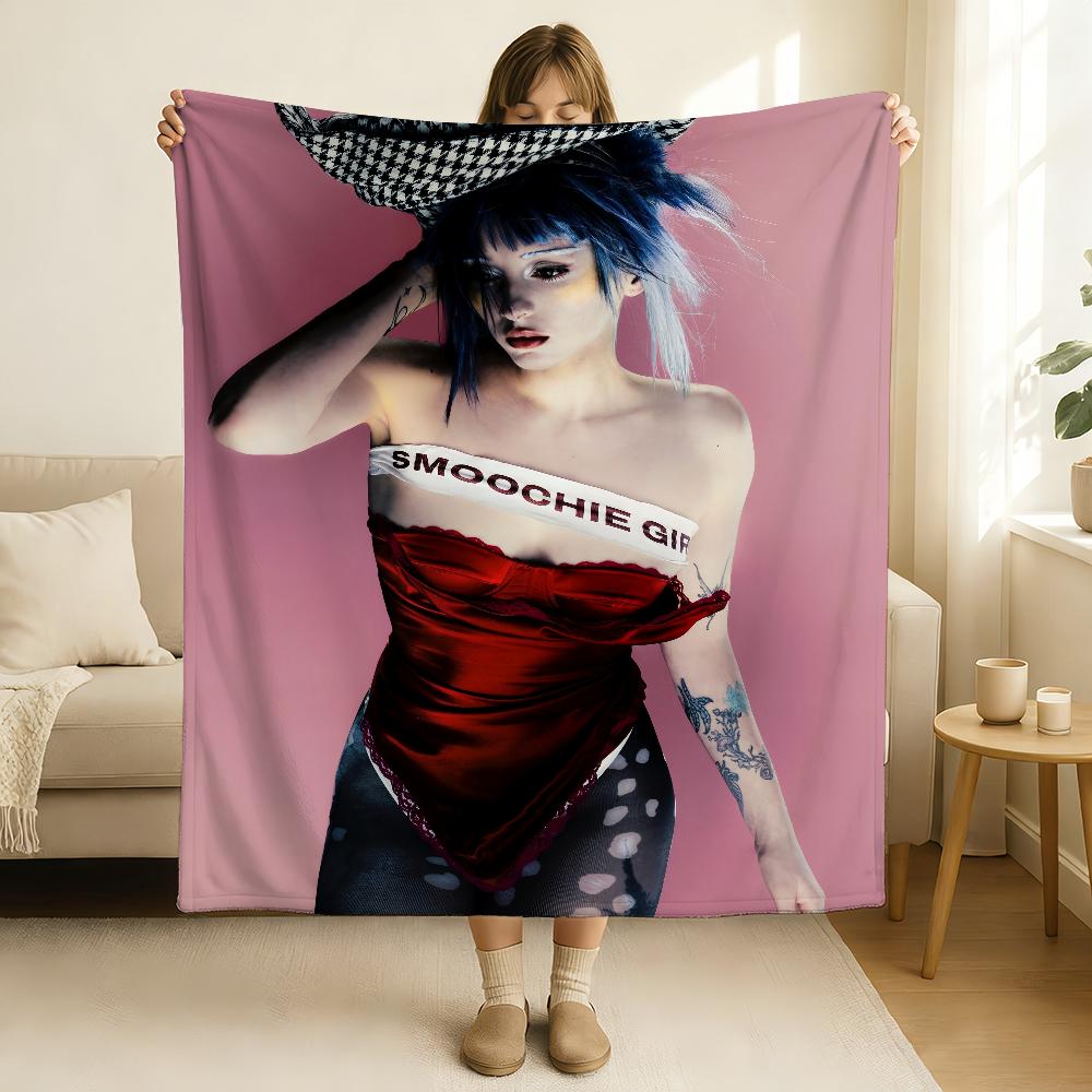 Rapper A Ashnikko Smoochies Blanket Soft and Skin Friendly For Couch Bed Napping Bedspread All Seasons Comforter 75x90cm