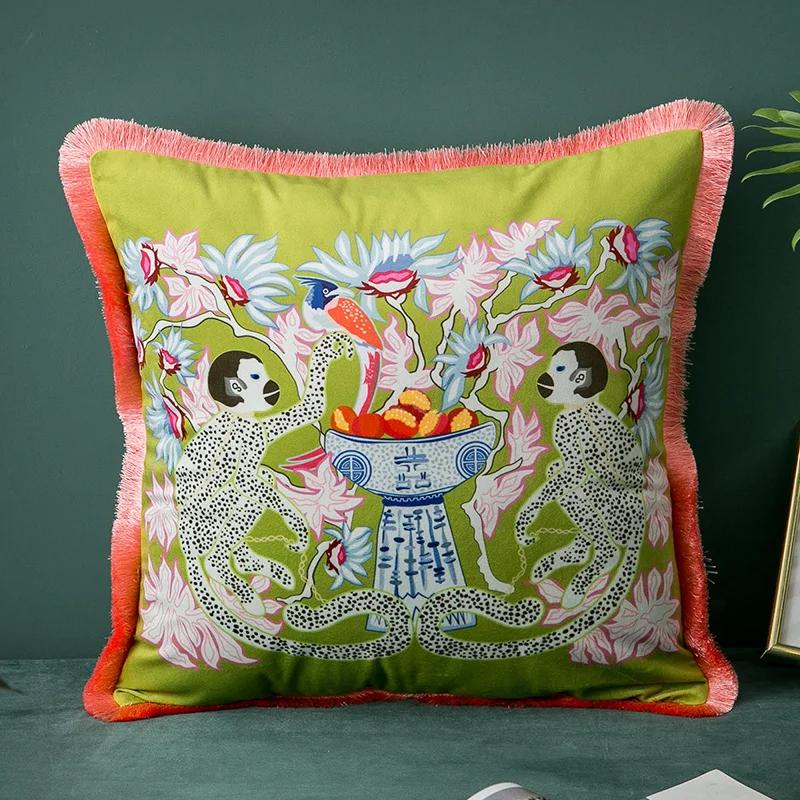Medicci Home Gorgeous Cushion Cover Oriental Mystical Animals Print Ancient Style Decorative Pillow Case Luxury Coussin 50x50cm
