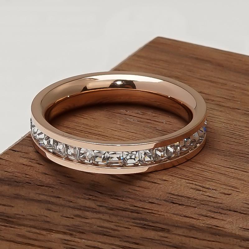 Inel de cuplu din oțel inoxidabil cu două rânduri de diamante și pietre prețioase, cu design cer înstelat