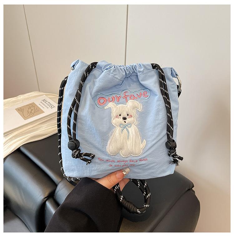 Cute Nylon Messenger Bucket Bag Versatile Dopamine Leisure Bag Travel Storage Bag Cartoon Embroidery Bag