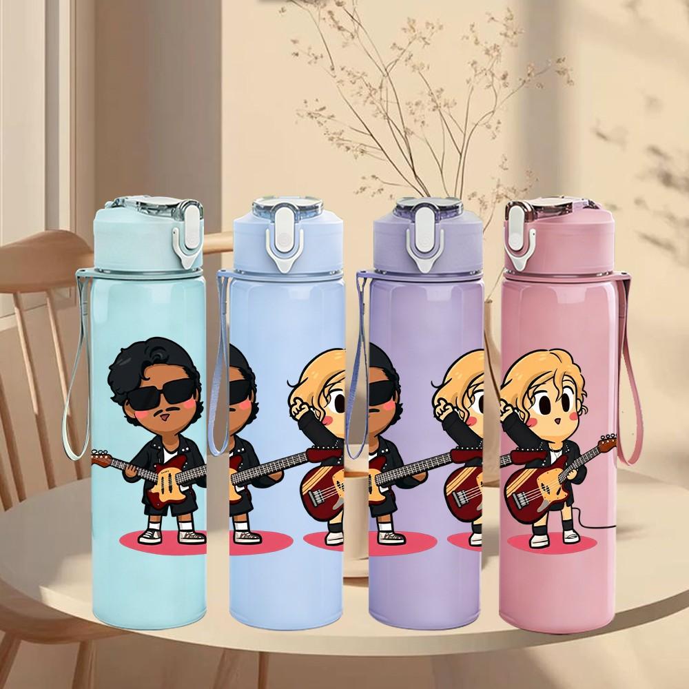 1PC Retro Anime Boy Character 750ml Color Plastic Sports Water Bottle Leakproof Flip Straw Lid Suitable for Sports Office Home Use