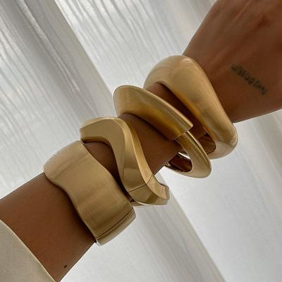 Chunky Heavy Wide Metal Water Drop Bangles for Women Gold Color Open Cuff Thick Irregular Wave Bangle Bracelet Jewelry