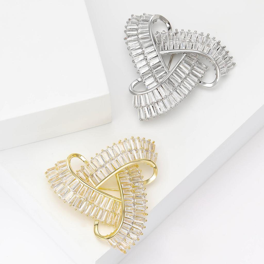Korean Copper Zircon Ring Triangle Brooch Luxury High-End Women'S Clothing Accessories Brooch Geometric Pin